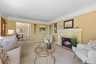 912 N 90th St, Seattle, WA 98103 - Photo 4