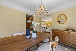 912 N 90th St, Seattle, WA 98103 - Photo 12