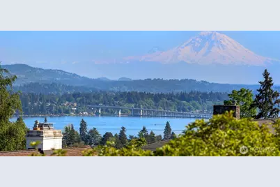 7044 50th Avenue NE, Seattle, WA 98115 - Photo 2