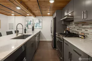 3298 NE 65th St, Seattle, WA 98115 - Photo 14