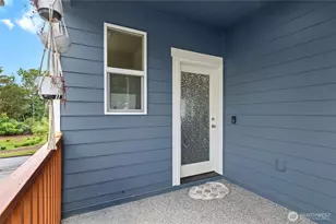 2440 Seringa Ave, Bremerton, WA 98310 - Photo 4
