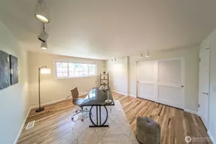 17452 NE 12th St, Bellevue, WA 98008 - Photo 18