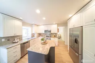 17452 NE 12th St, Bellevue, WA 98008 - Photo 8