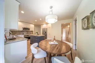 17452 NE 12th St, Bellevue, WA 98008 - Photo 22