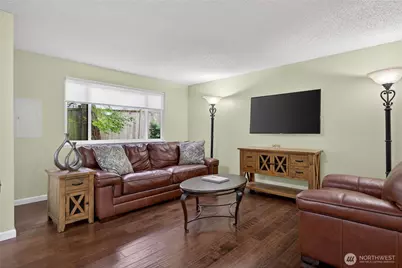 10037 NE 138th Place #D2, Kirkland, WA 98034 - Photo 12