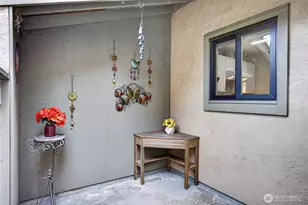 10037 NE 138th Pl, Kirkland, WA 98034 - Photo 2