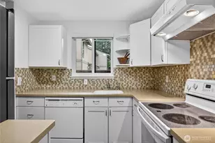 10037 NE 138th Pl, Kirkland, WA 98034 - Photo 6