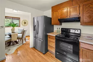 1710 30th Ave, Seattle, WA 98122 - Photo 10