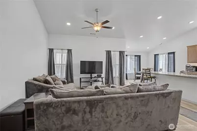 204 Royal Palm Drive, Moses Lake, WA 98837 - Photo 12