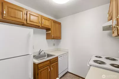 3024 NE 143rd Street #301, Seattle, WA 98125 - Photo 8