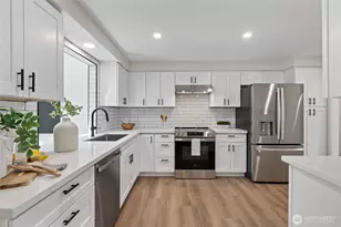 9111 NE 192nd Pl, Bothell, WA 98011 - Photo 10
