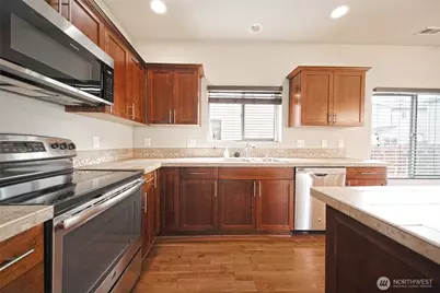 4241 R Street NE, Auburn, WA 98002 - Photo 8