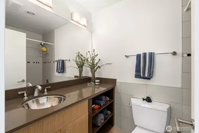 500 Fifth Avenue W #505, Seattle, WA 98119 - Photo 20