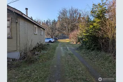 8208 8216 Canyon Road E, Puyallup, WA 98371 - Photo 18