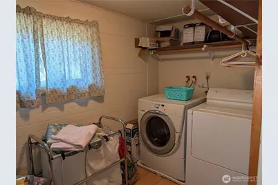 8208 8216 Canyon Road E, Puyallup, WA 98371 - Photo 30