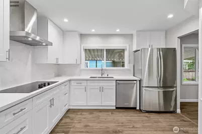 19604 129th Avenue NE, Bothell, WA 98011 - Photo 16
