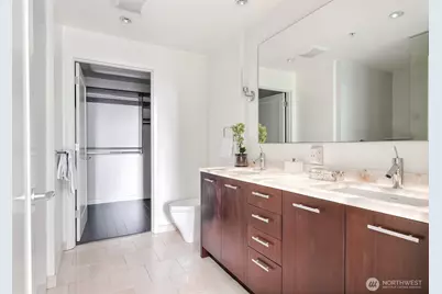 10700 NE 4th Street #1006, Bellevue, WA 98004 - Photo 12