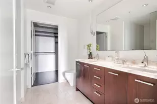 10700 NE 4th St, Bellevue, WA 98004 - Photo 12