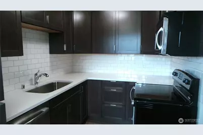 2366 E Yale Avenue E, Seattle, WA 98102 - Photo 26
