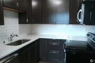 2366 E Yale Ave E, Seattle, WA 98102 - Photo 26