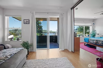 2366 E Yale Avenue E, Seattle, WA 98102 - Photo 24