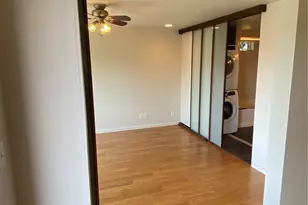 2366 E Yale Ave E, Seattle, WA 98102 - Photo 12