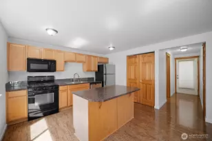 2366 E Yale Ave E, Seattle, WA 98102 - Photo 18