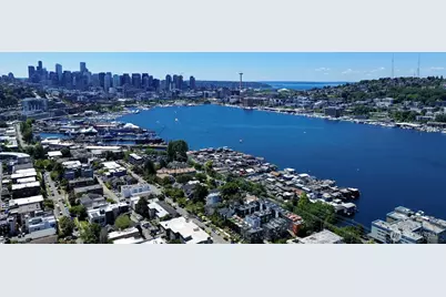 2366 E Yale Avenue E, Seattle, WA 98102 - Photo 6