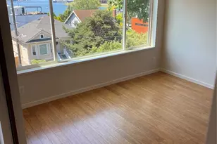 2366 E Yale Ave E, Seattle, WA 98102 - Photo 10