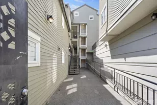 3901 Fremont Ave N, Seattle, WA 98103 - Photo 18