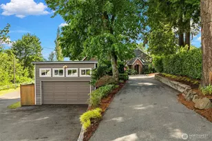 3035 NE 195th St, Lake Forest Park, WA 98155 - Photo 2