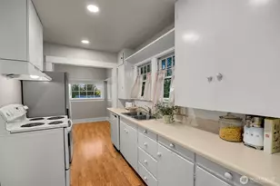 5706 35th Ave NE, Seattle, WA 98105 - Photo 10
