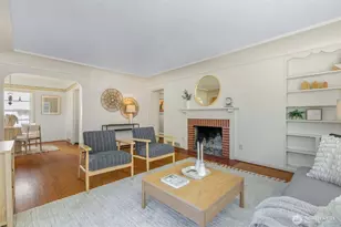 4335 NE 42nd St, Seattle, WA 98105 - Photo 18