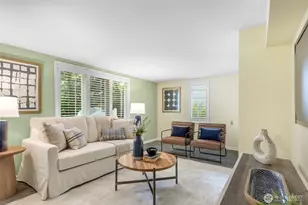 4335 NE 42nd St, Seattle, WA 98105 - Photo 12
