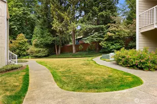 9494 Redmond-Woodinville Road NE, Redmond, WA 98052 - Photo 16