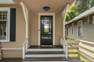 155 Florentia St, Seattle, WA 98109 - Photo 4