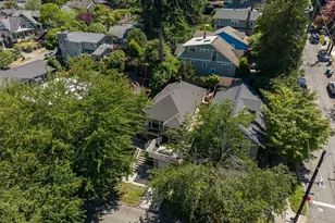 155 Florentia St, Seattle, WA 98109 - Photo 32