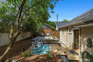 155 Florentia St, Seattle, WA 98109 - Photo 28