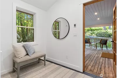 7026 Island Center Road NE, Bainbridge Island, WA 98110 - Photo 18