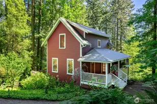 7026 Island Center Rd NE, Bainbridge Island, WA 98110 - Photo 4