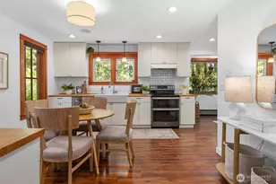 7026 Island Center Rd NE, Bainbridge Island, WA 98110 - Photo 6