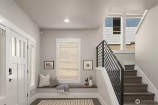 746 Broadway E, Seattle, WA 98102 - Photo 4