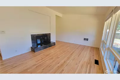 12051 SE 42nd Street, Bellevue, WA 98006 - Photo 4