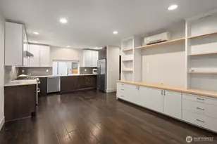 410 W Fulton St, Seattle, WA 98119 - Photo 10