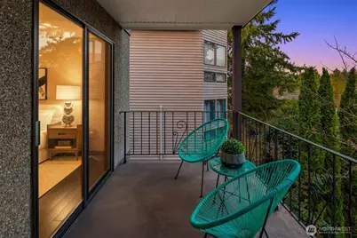 5220 21st Avenue NE #2, Seattle, WA 98105 - Photo 20