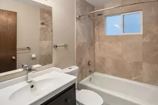 5220 21st Ave NE, Seattle, WA 98105 - Photo 12