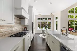 23115 SE 44th St, Sammamish, WA 98075 - Photo 14