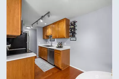 14300 32nd Avenue NE #408, Seattle, WA 98125 - Photo 18
