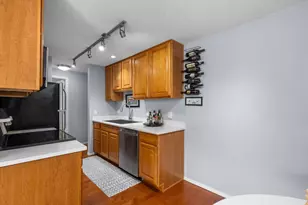 14300 32nd Ave NE, Seattle, WA 98125 - Photo 18