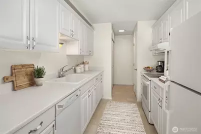 2501 Canterbury Lane E #119, Seattle, WA 98112 - Photo 12
